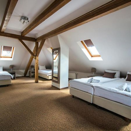 Hotel Bialy Domek Walcz Luaran gambar