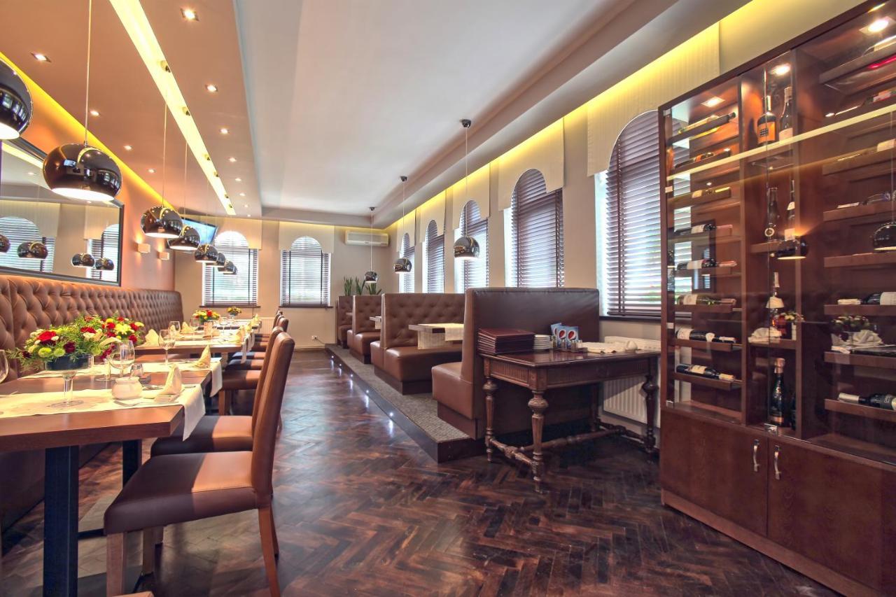Hotel Bialy Domek Walcz Luaran gambar