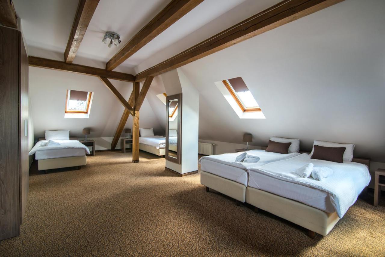 Hotel Bialy Domek Walcz Luaran gambar