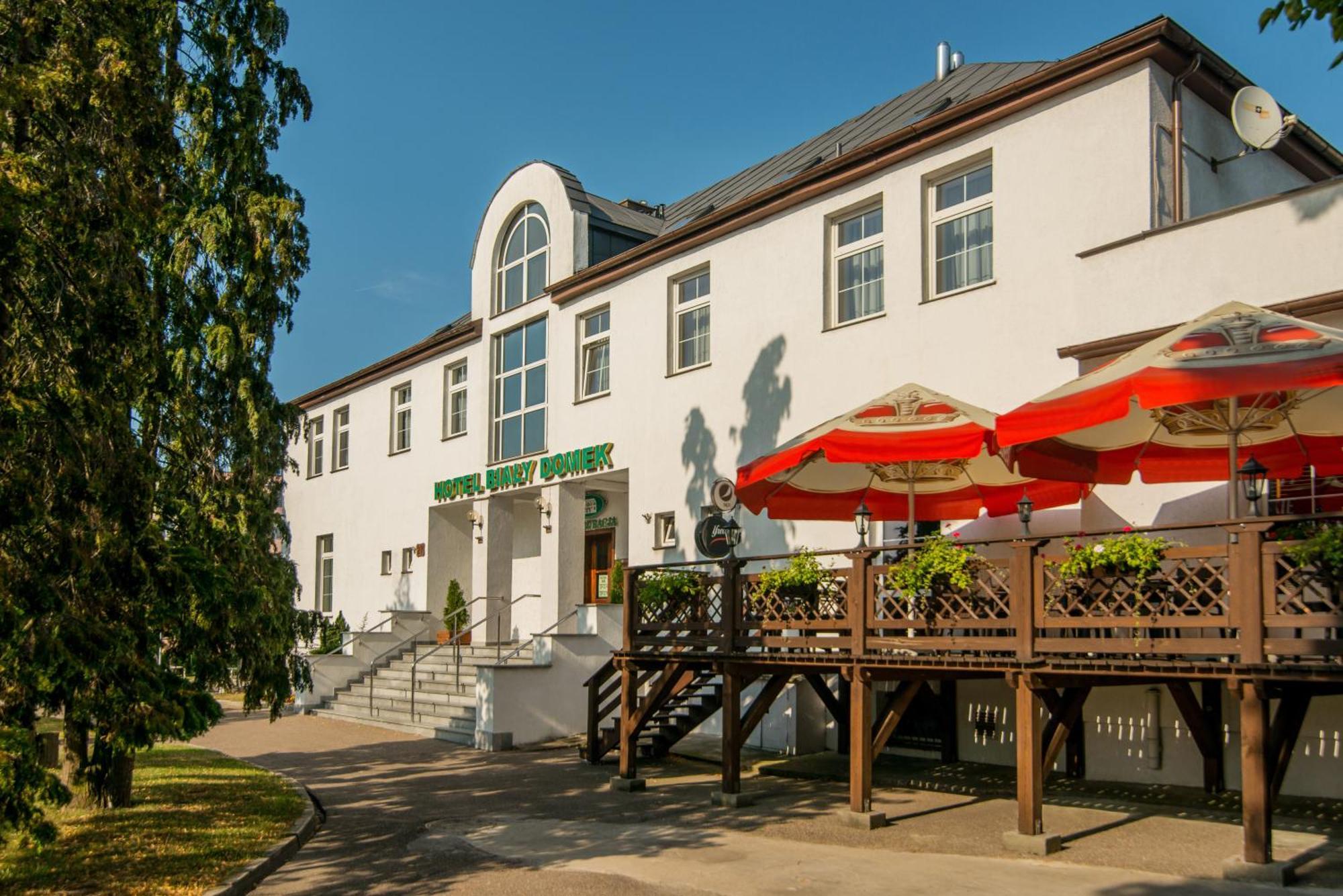 Hotel Bialy Domek Walcz Luaran gambar